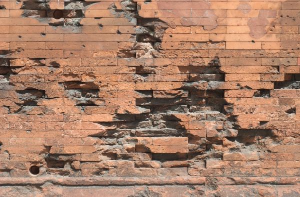 Damaged Brick Repair in Des Moines