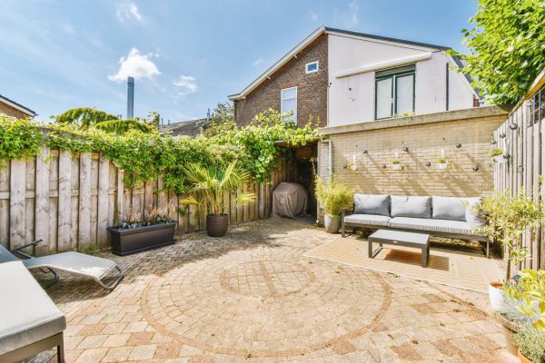 Courtyard Wall Repair in Des Moines